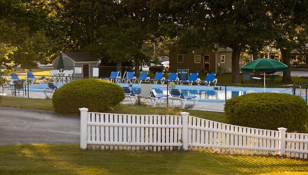 Ocean Park Inn Cape Cod Истхем Экстерьер фото